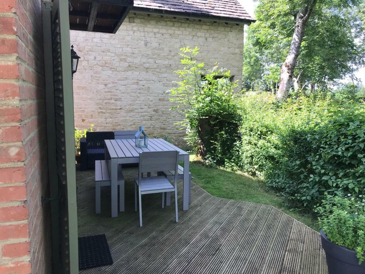 Carp'S Rise Cottage Somerford Keynes Exterior photo